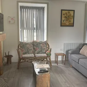 Apartamento Kilaturley House